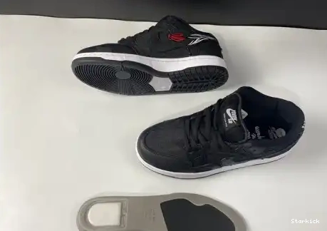 Youth Nike Wasted Low DD8386-001 SB Dunk - 0706